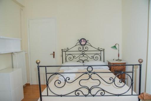 Theodore'S Maisonette Next To The Metro Station Atenas Exterior foto