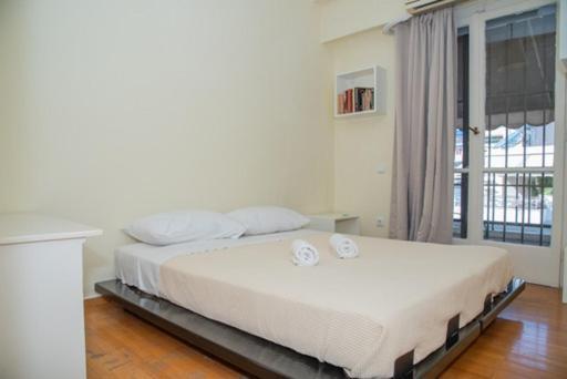 Theodore'S Maisonette Next To The Metro Station Atenas Exterior foto